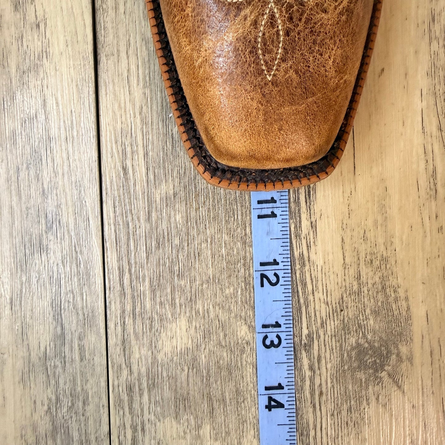 Justin Women - Size 7.5B -  Distressed Tan Square Toe Cowboy Boots BRL122