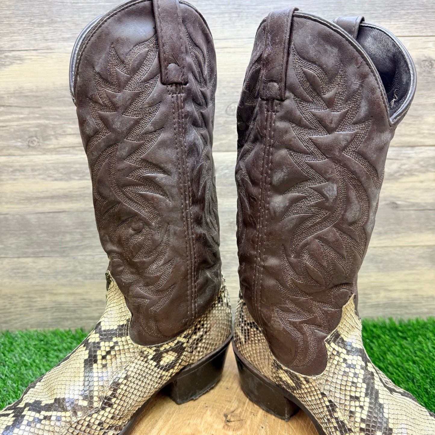 Acme Men - Size 8D - Brown Snake Cowboy Boots 6120