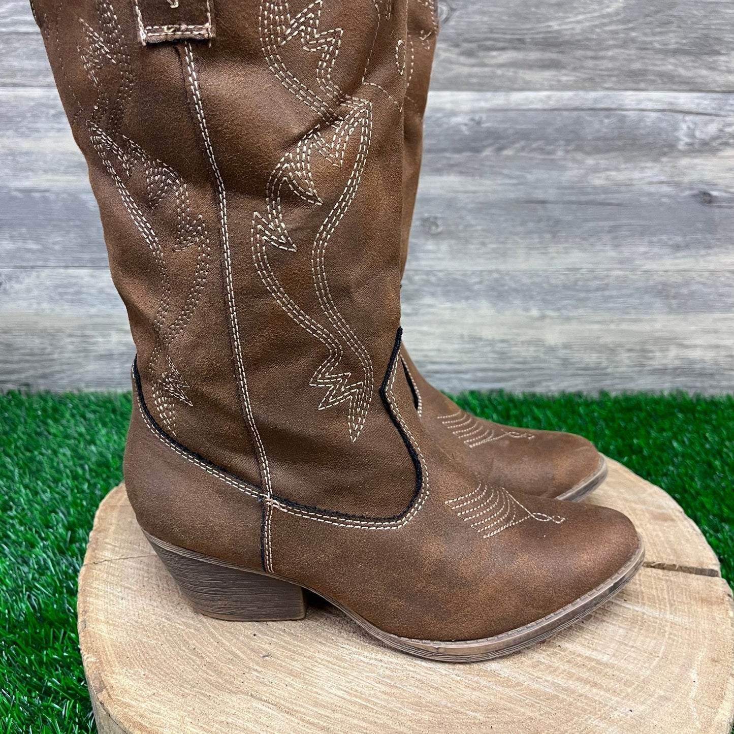 Academy Women - Size 6M - Brown Soft Faux Leather Cowboy Boots Style 160696