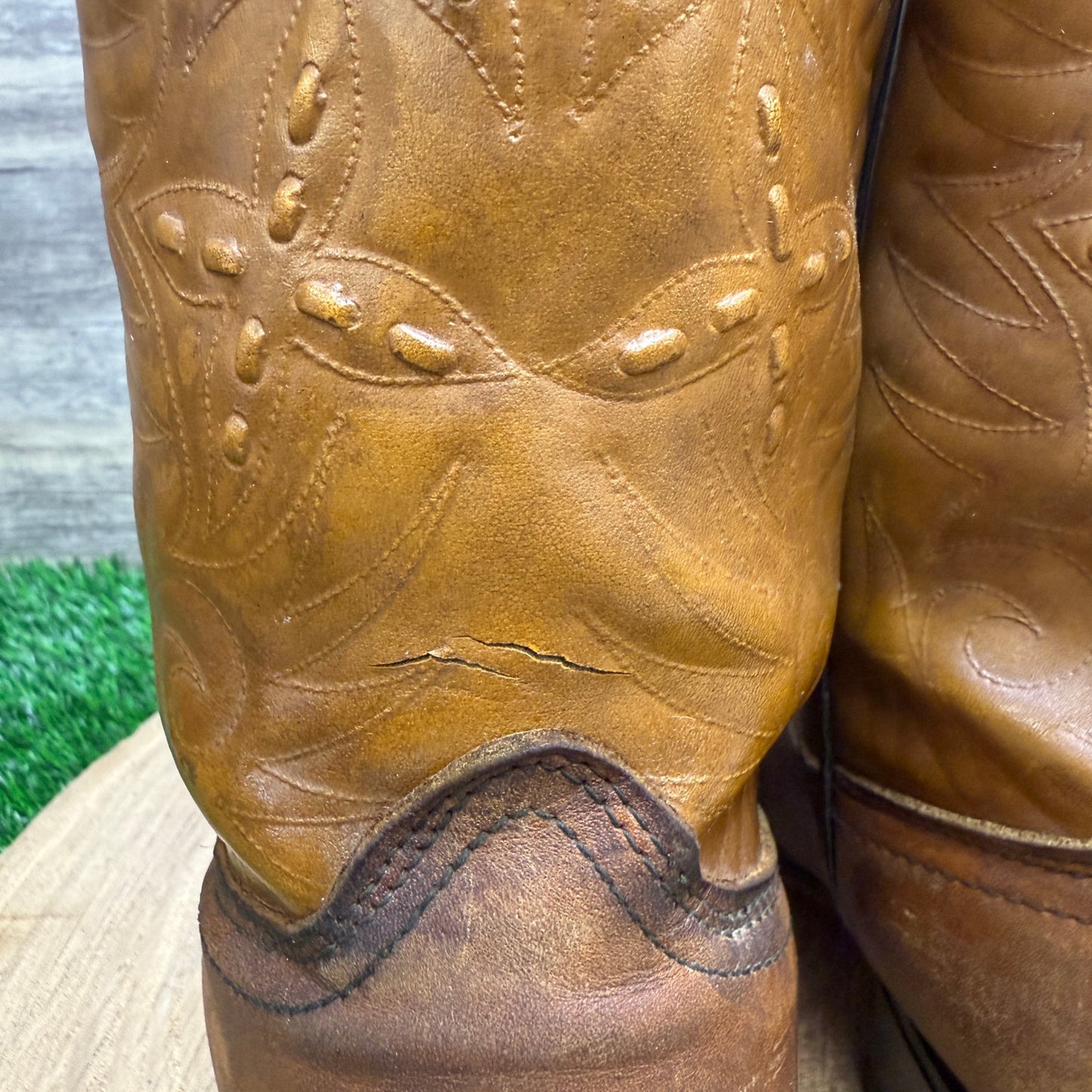 Acme Men - Size 9D - Vintage Tan Cowboy Boots Style 157