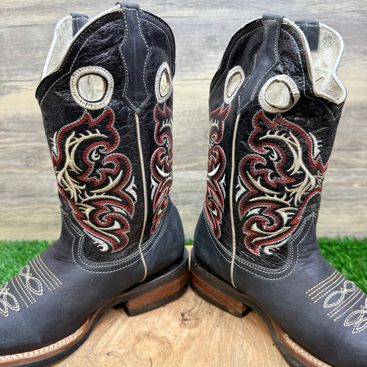Solo Exportacion Youth - Size 4.5 - Black / Red Square Toe Cowboy Boots