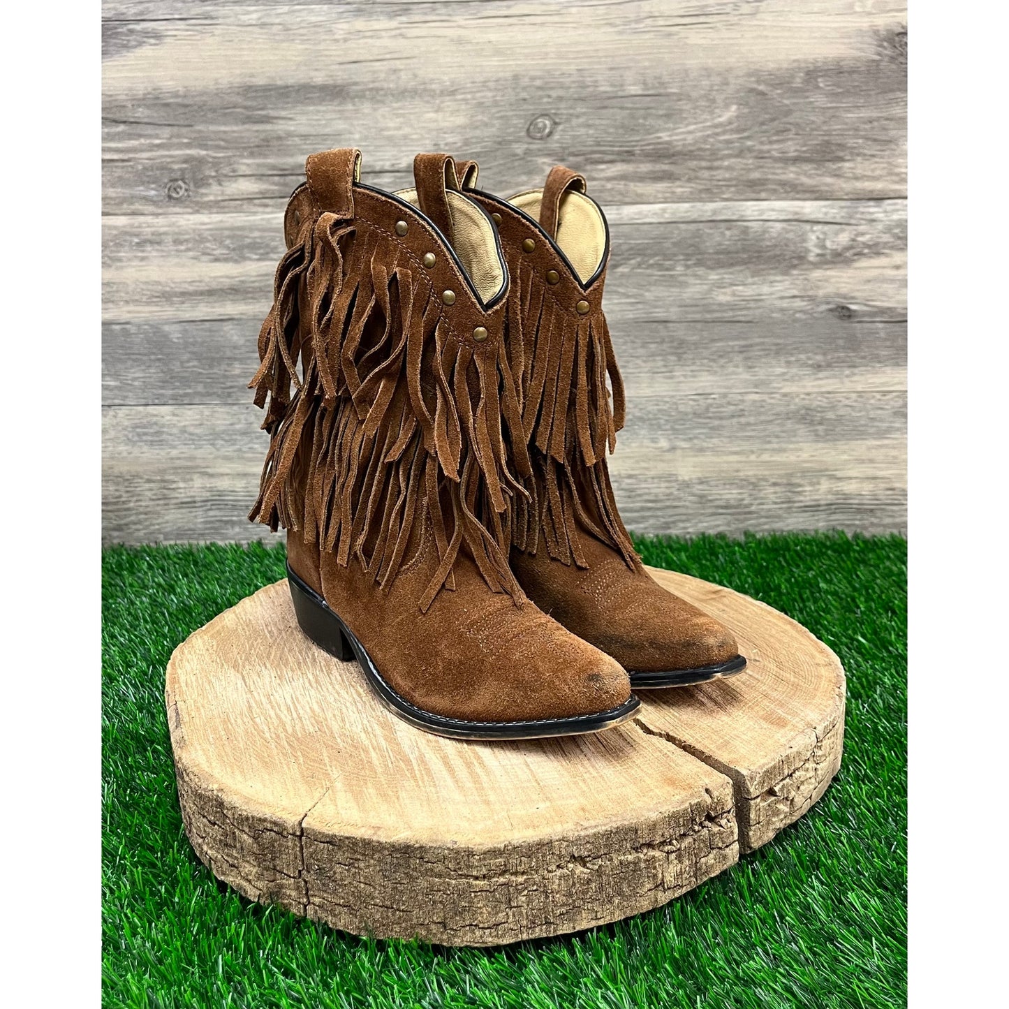 Shyanne Youth - Size 2D - Tan Suede Fringe Snip Toe Cowboy Boots Style 43514C