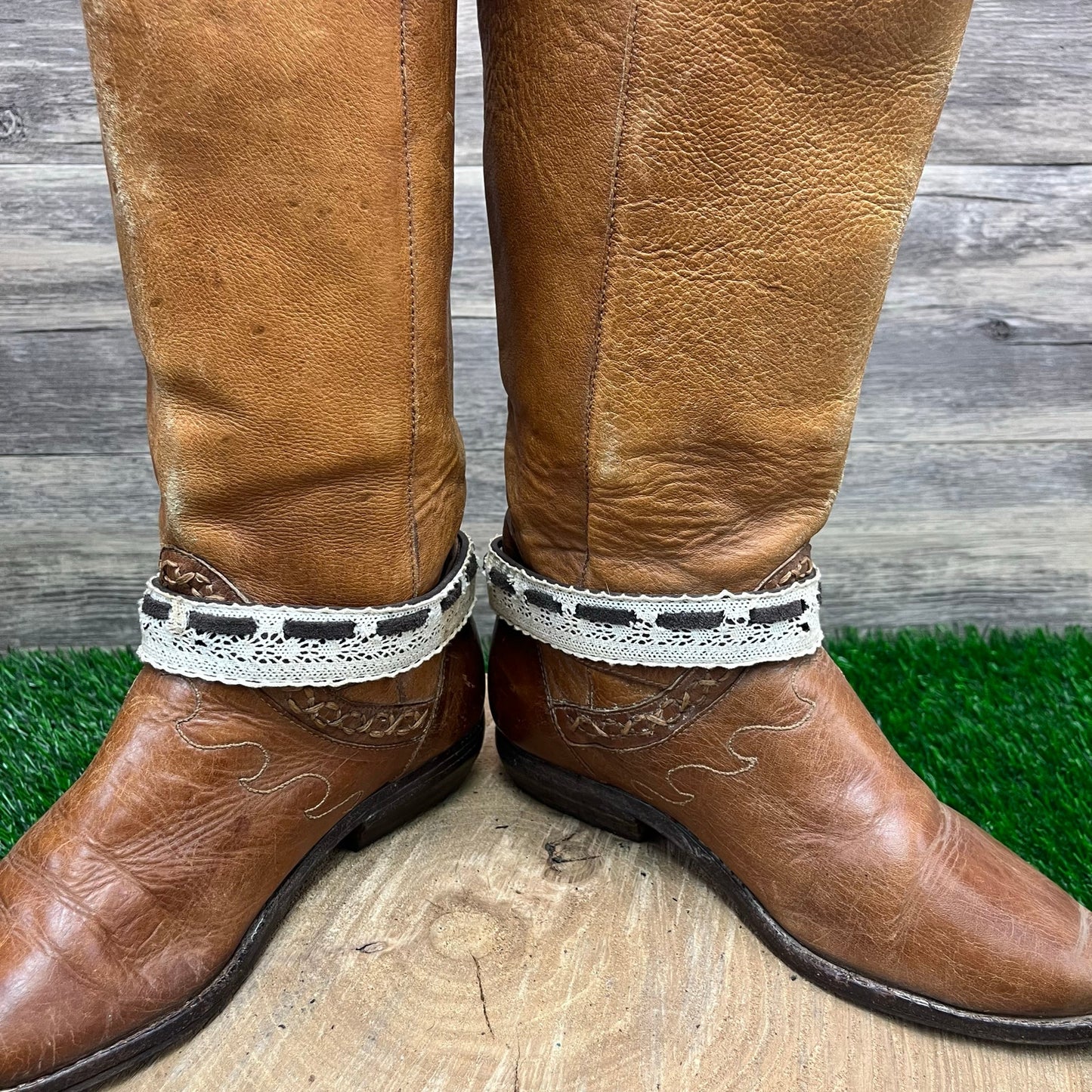 Circle’s Women - Size 6 - Tan Harness Riding Boots