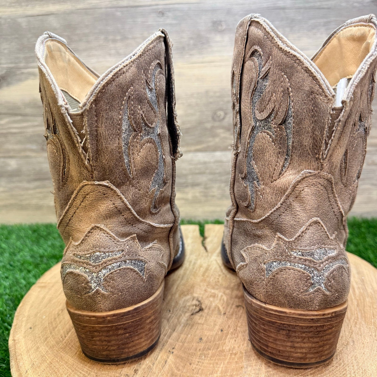 Pierre Dumas Women - Size 9 - Brown Silver Inlay Faux Ankle Boots