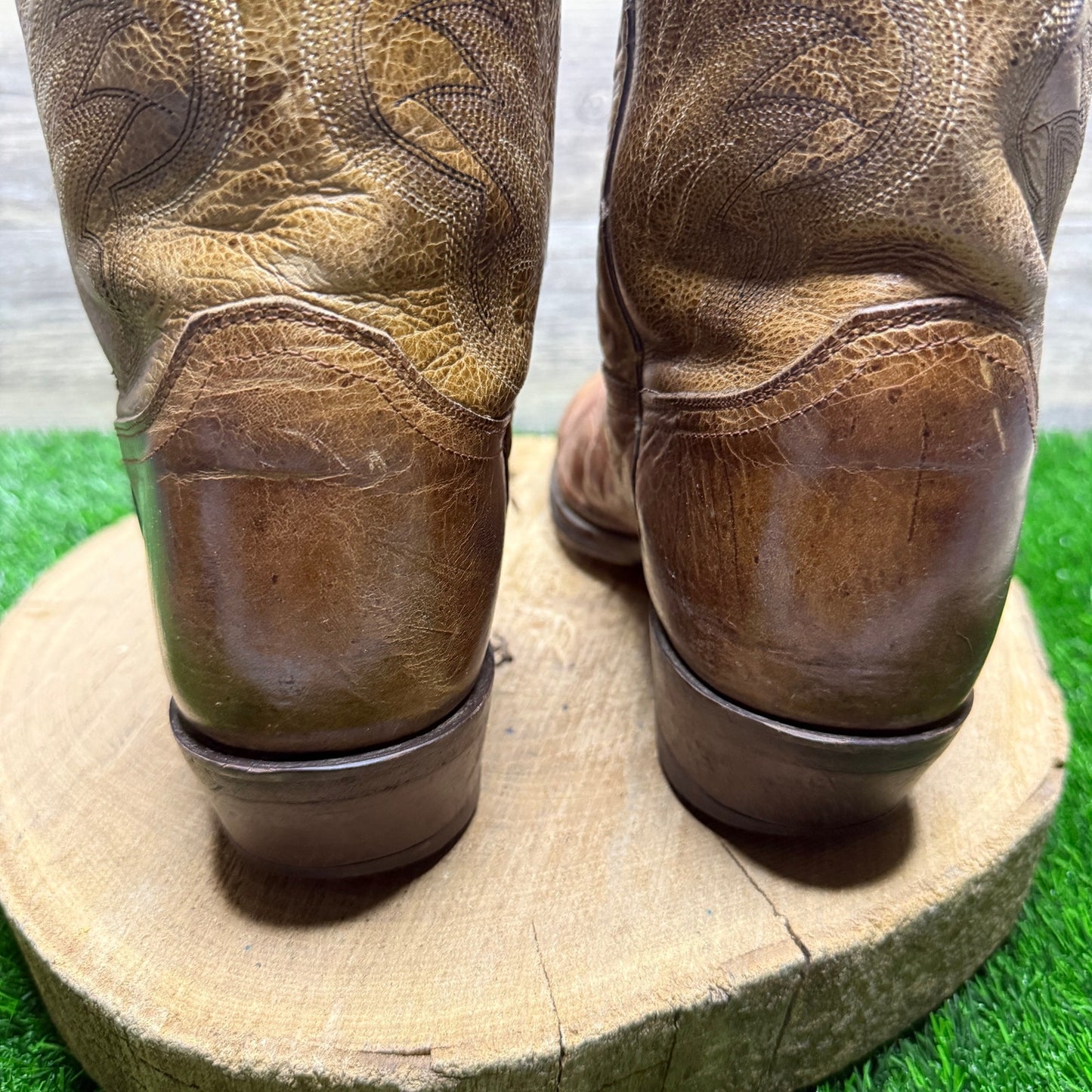 Justin Men - Size 10.5 EE - Tan Western Cowboy Boots Style 1567