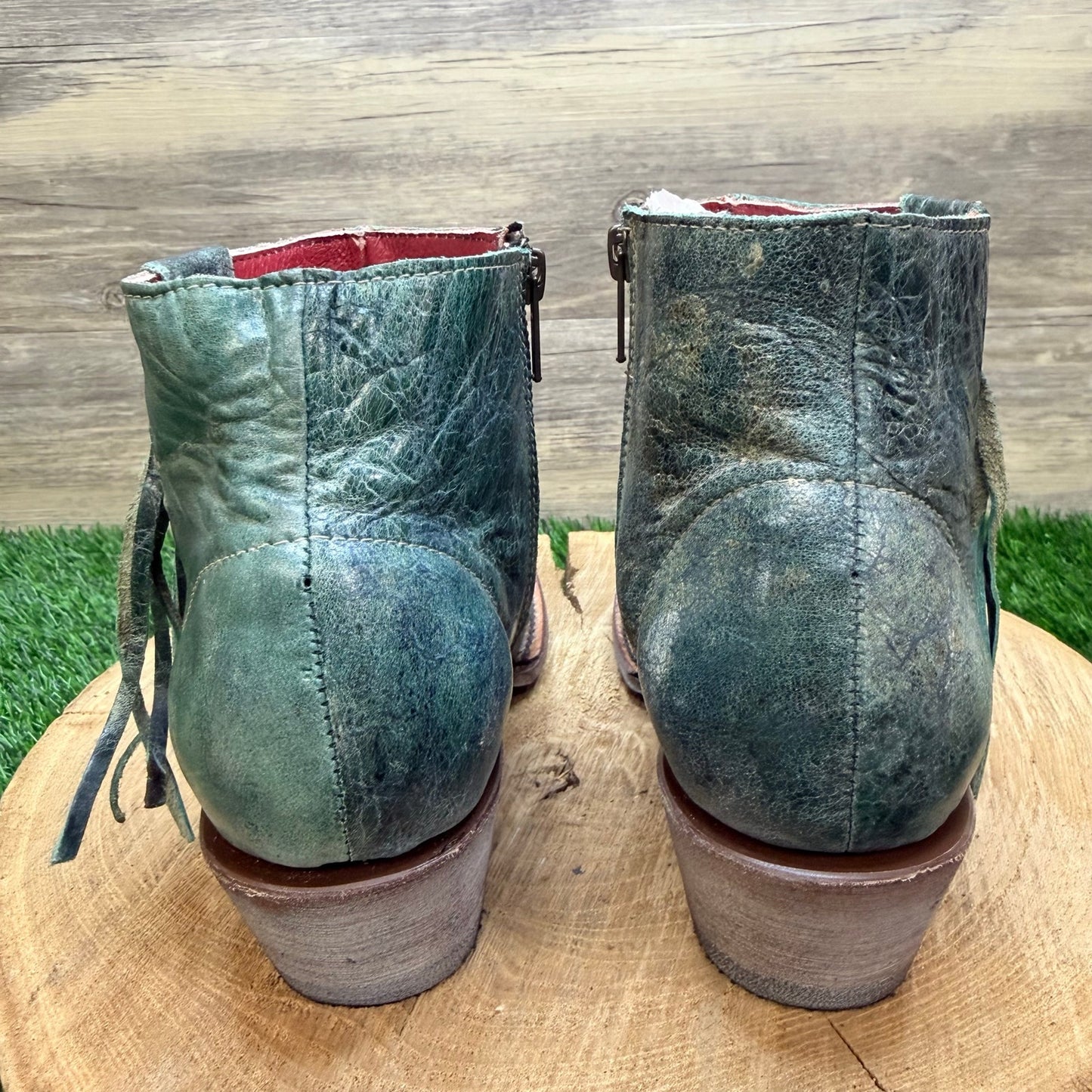 Ferrini Women - Size 7B - Distressed Green Ankle Zipper Fringe Boots