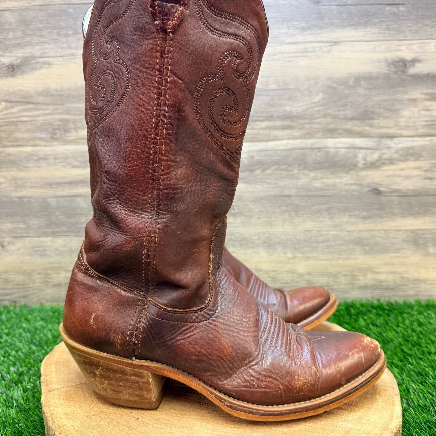 Acme Men - Size 8.5D - Vintage Brown Dingo Cowboy Boots 72943