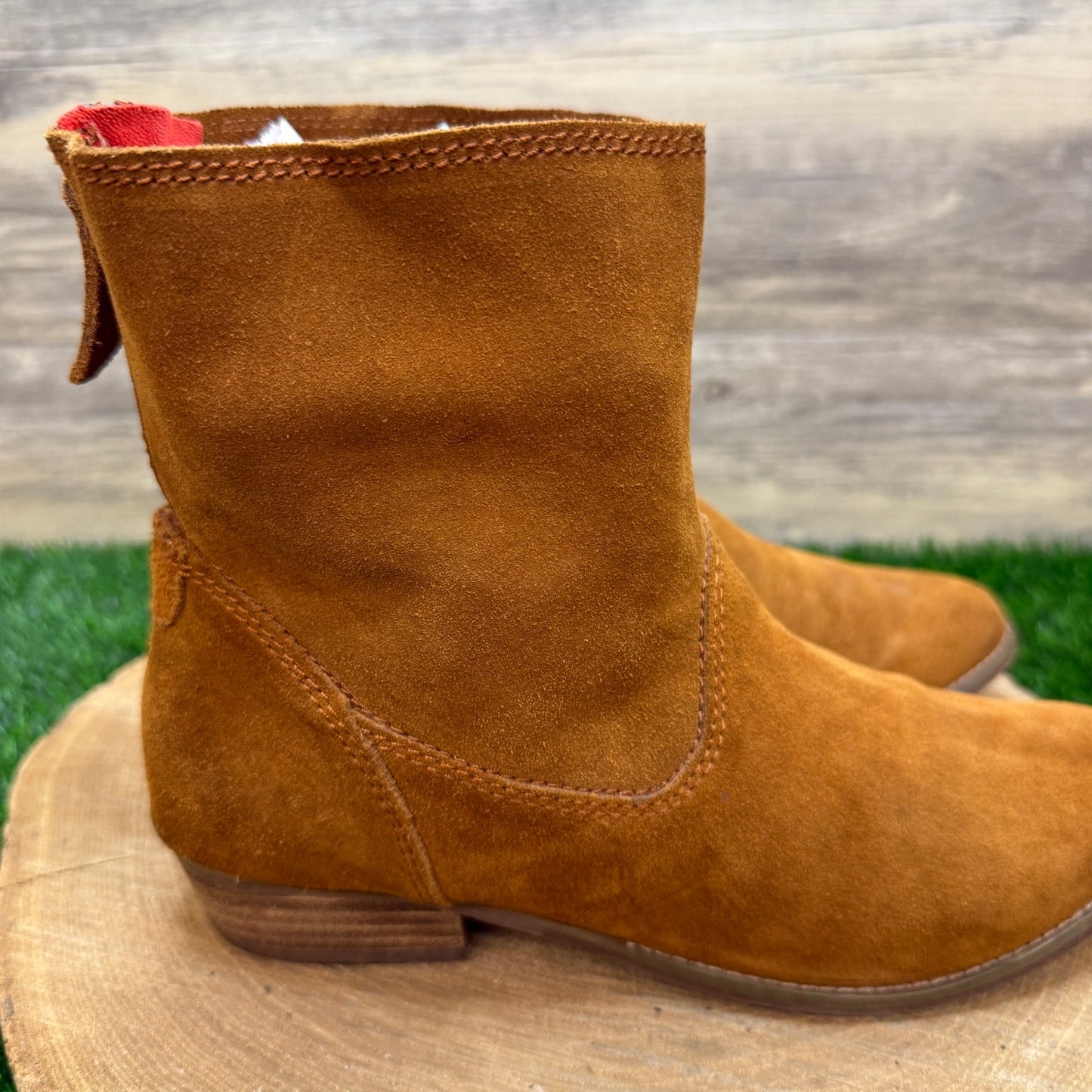 Dolce Vita Women - Size 6.5 - Tan Suede Ankle Boots