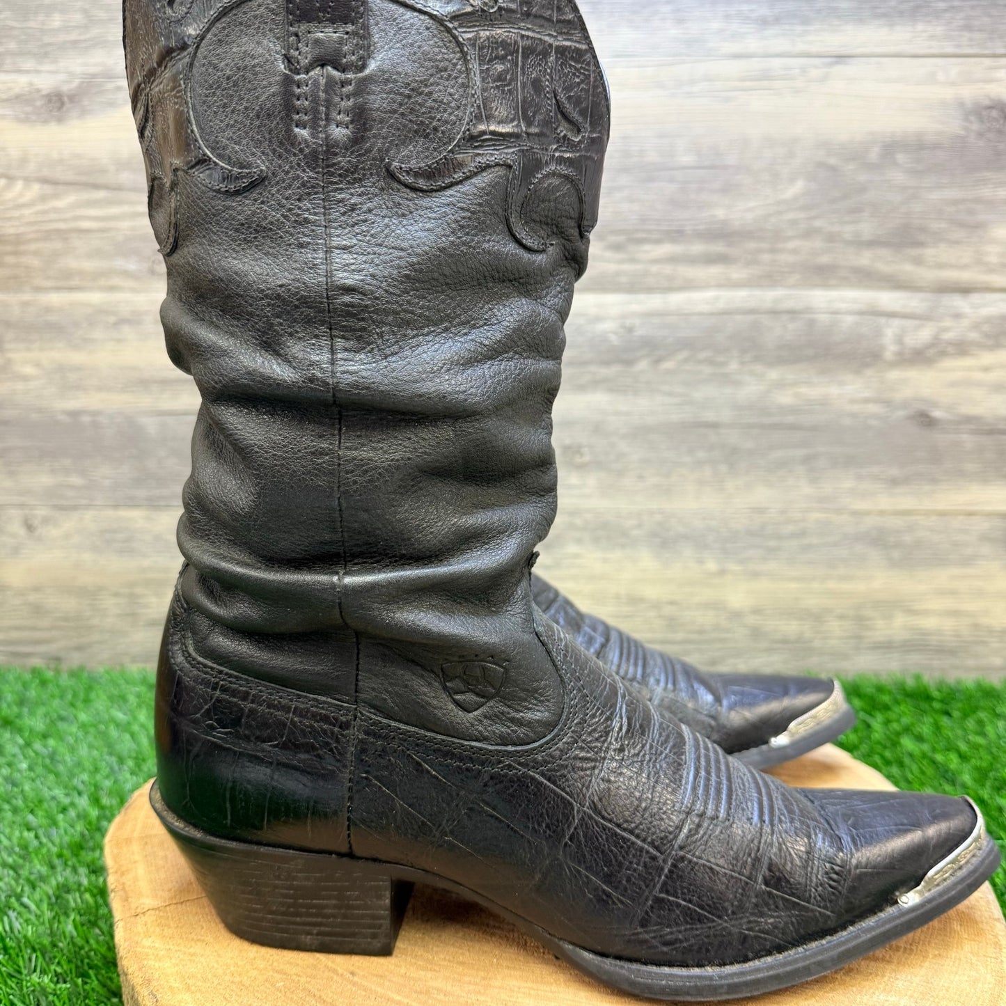 Ariat Women - Size 8.5B - Black Slouch Toe Plate Cowboy Boots 13805