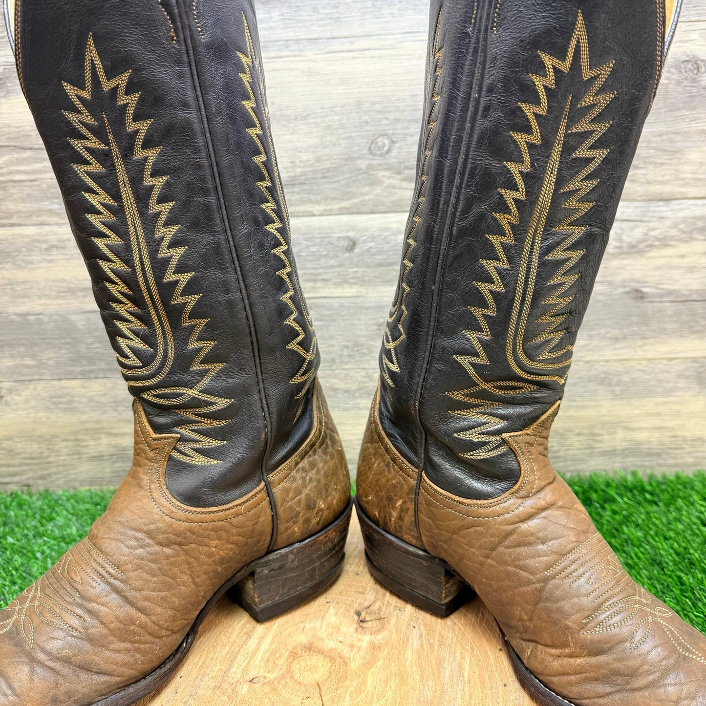 Tony Lama Men - Size 9D -  Vintage Brown  / Black Cowboy Boots 6442