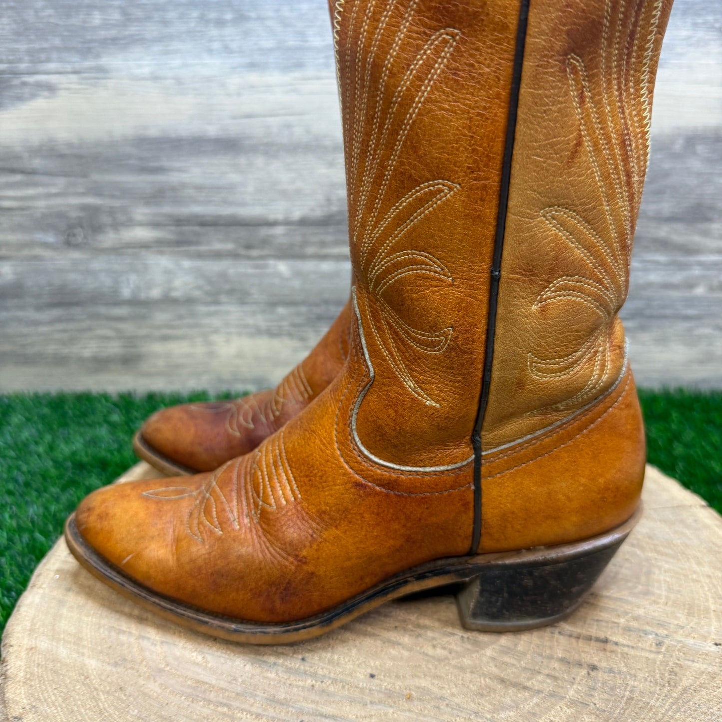 Texas Women - Size 5 - Vintage Marbled Tan Western Cowboy Boots