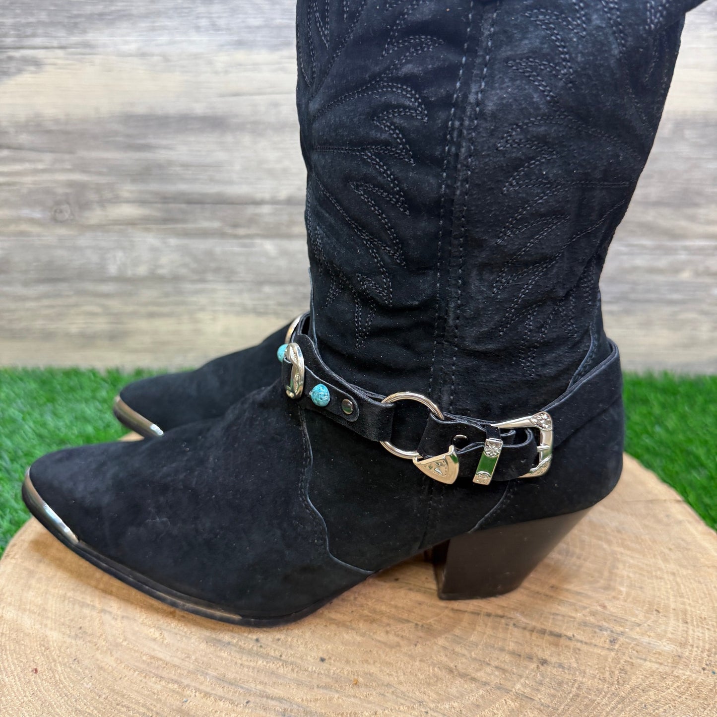 Dingo Women - Size 8.5M - Vintage Black Suede Harness Cowboy Boots DI541