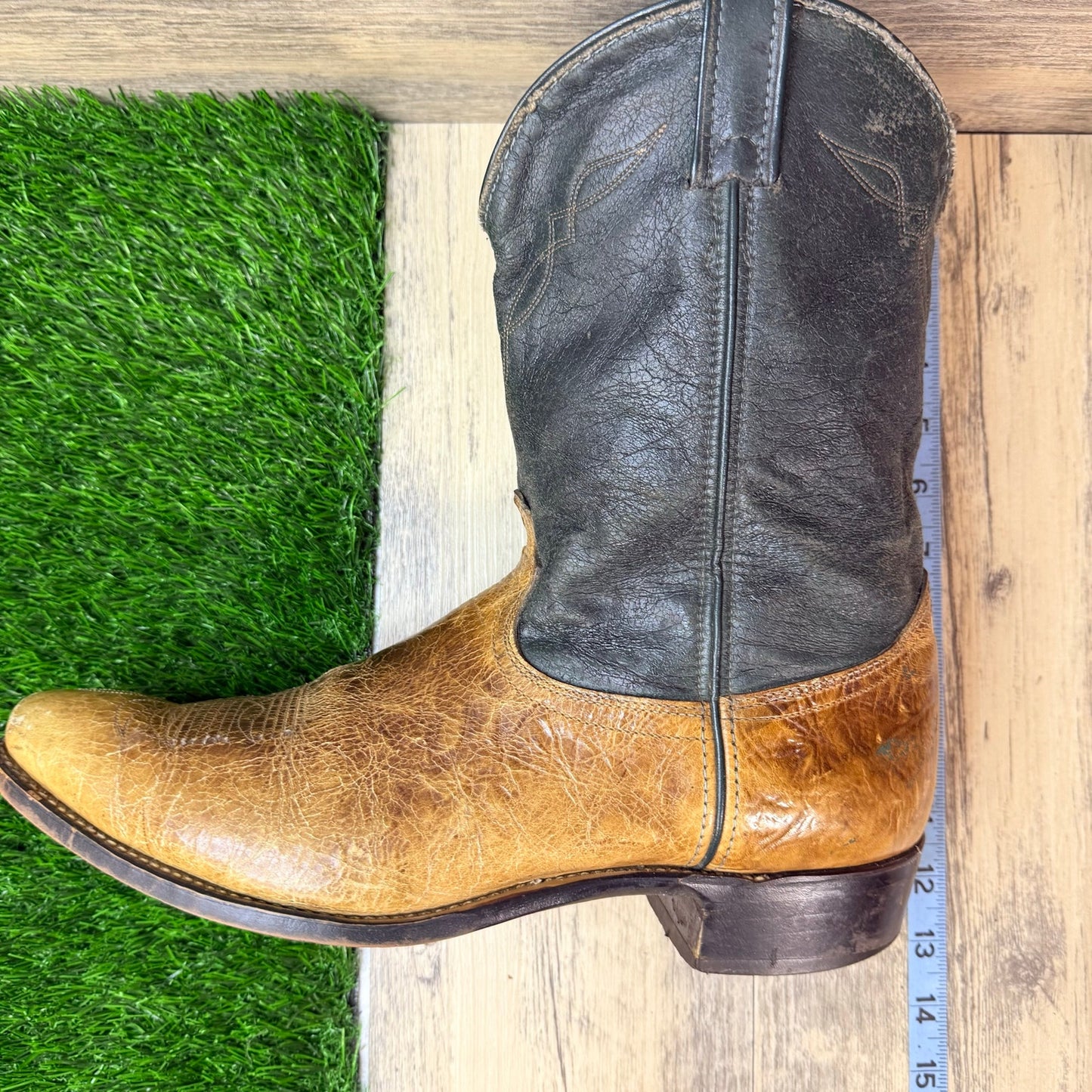 Laredo Men - Size 13D - Vintage Beige / Green Snip Toe Cowboy Boots 7823