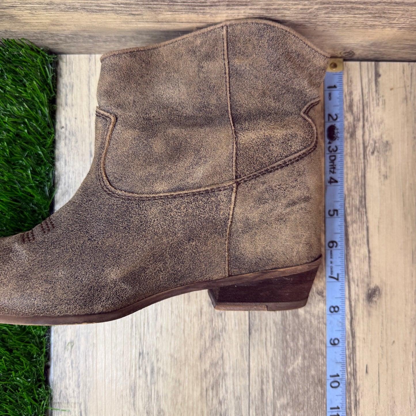Felmini Women - Size 9 - Distressed Tan Ankle Boots