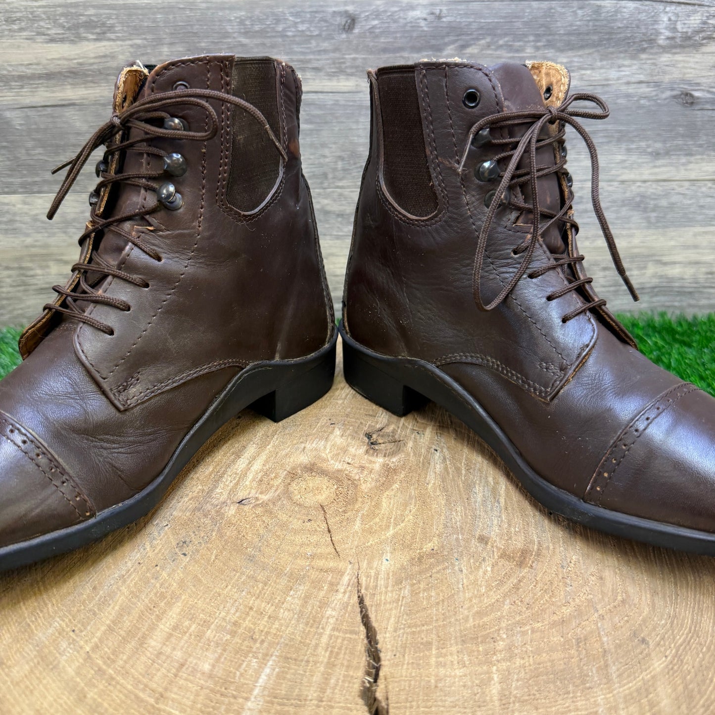 Ovation Women - Size 7.5 - Brown Lace Up Boots