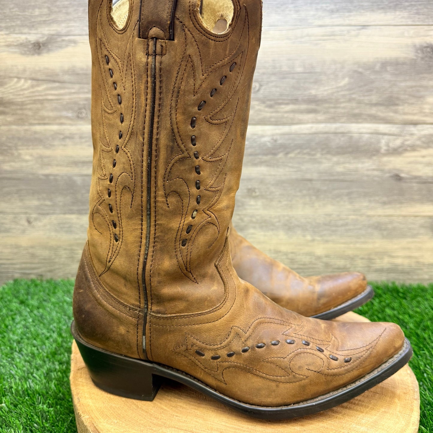 Durango Men - Size 8EE - Brown Whip Stitch Cowboy Boots DB582