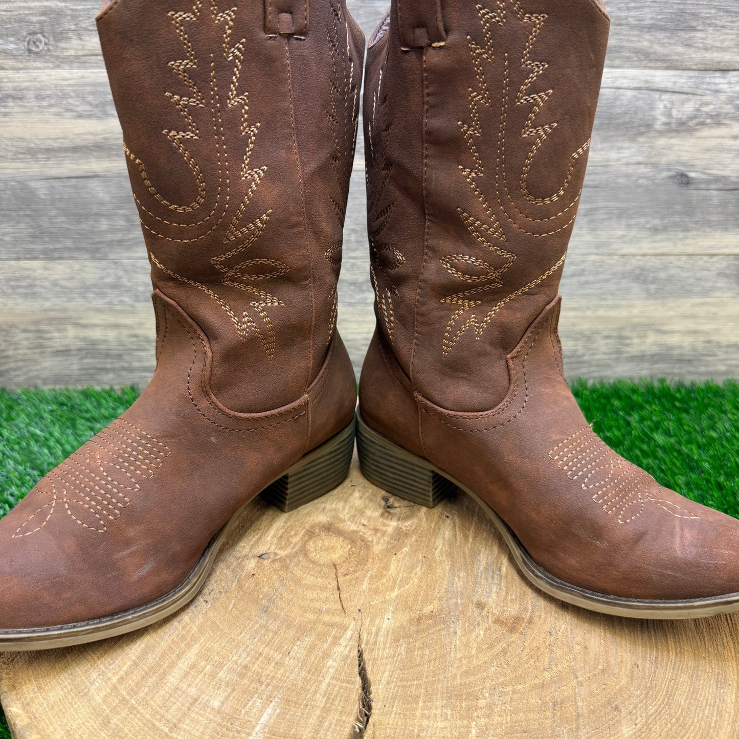 Shelby Youth - Size 2 - Brown Faux Leather Boots Style 701529