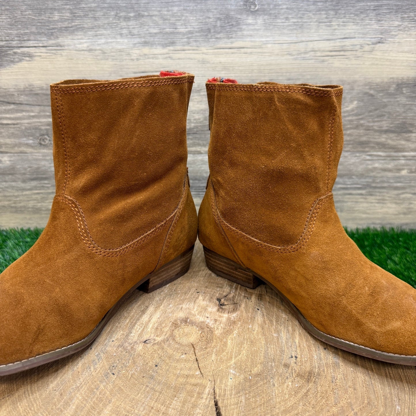 Dolce Vita Women - Size 6.5 - Tan Suede Ankle Boots