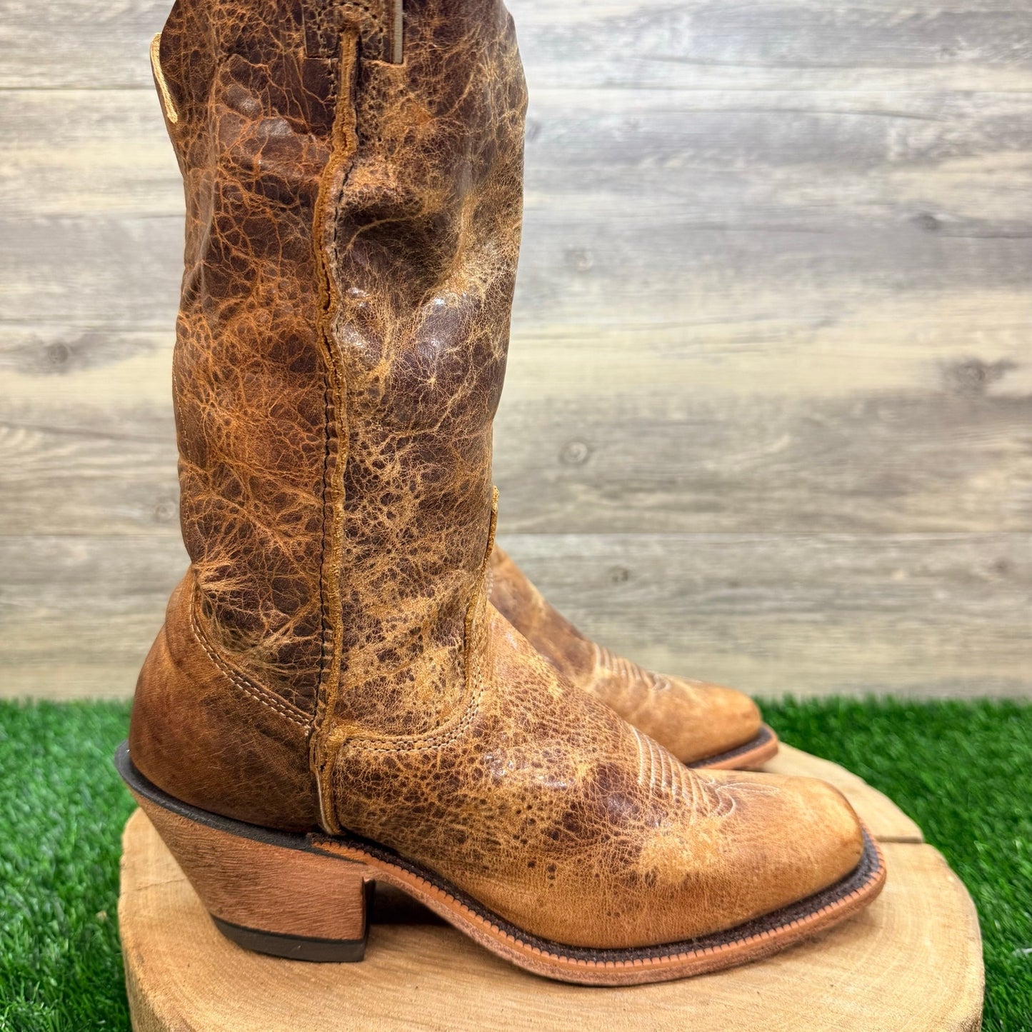 Justin Women - Size 7.5B -  Distressed Tan Square Toe Cowboy Boots BRL122
