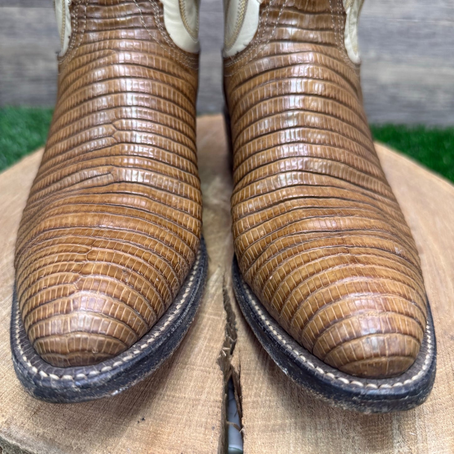 Tony Lama Women - Size 6.5B - Vintage Tan/Cream Lizard Cowboy Boots Style 01453