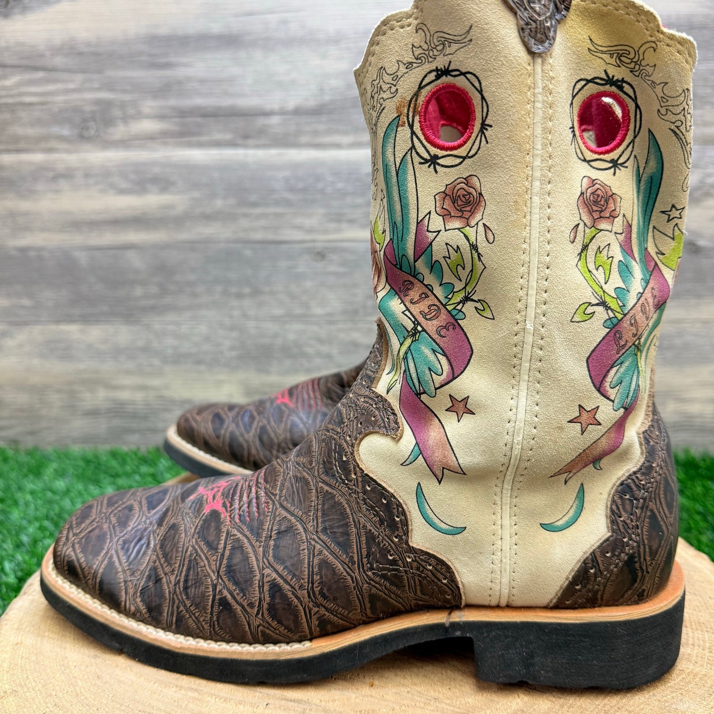 Ariat Women - Size 5 - Live and Ride Square Toe Cowboy Boots 10007987