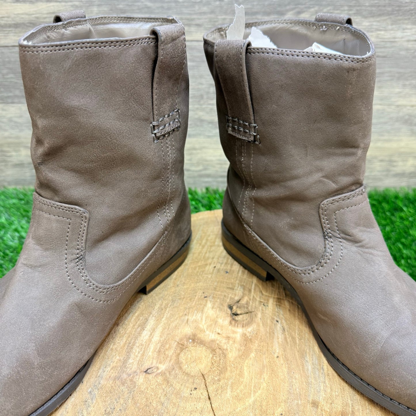 Faded Glory Women - Size 8 - Brown Faux Leather Ankle Boots 607728