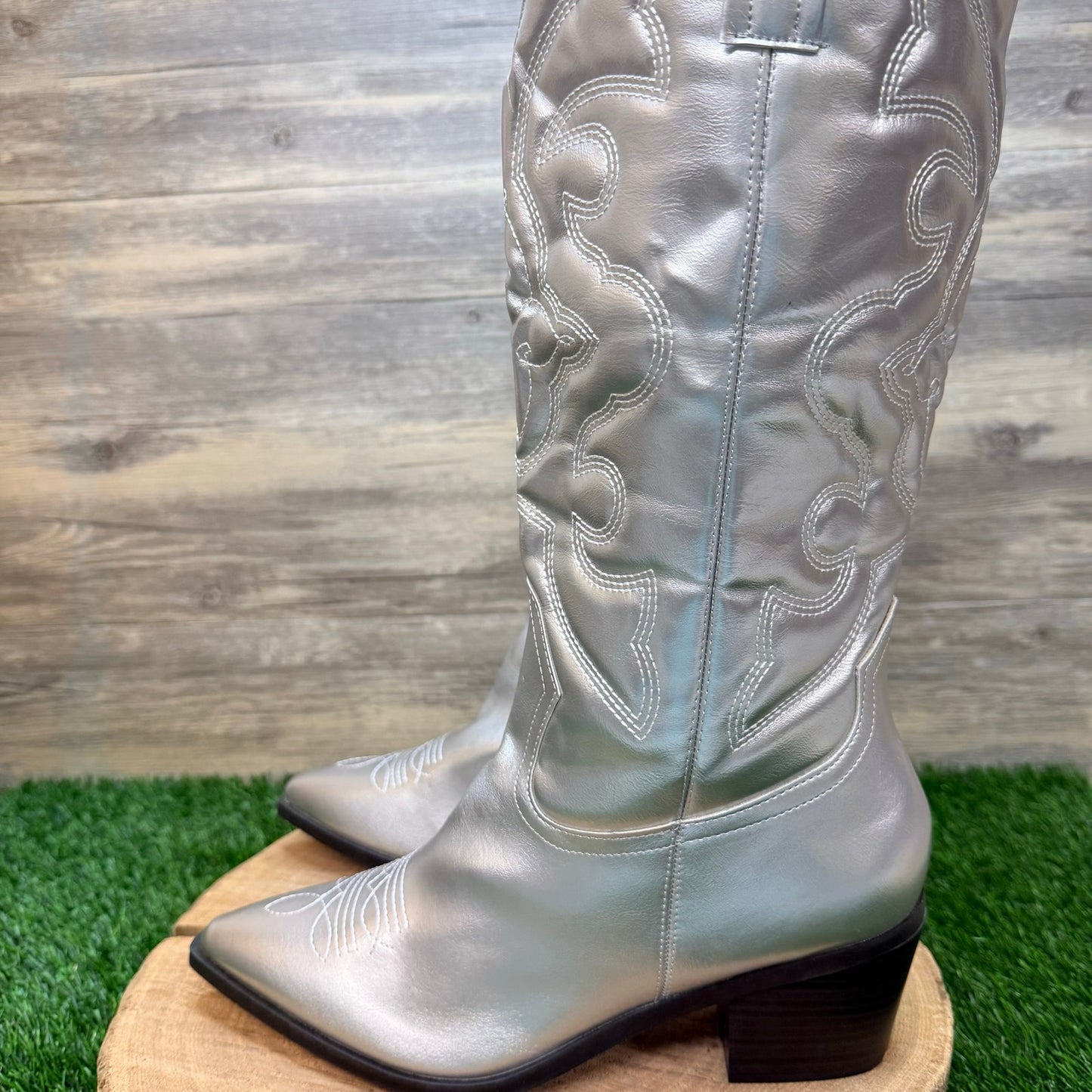 Journee Women - Size 12 - Silver Faux Leather Tall Boots 008243