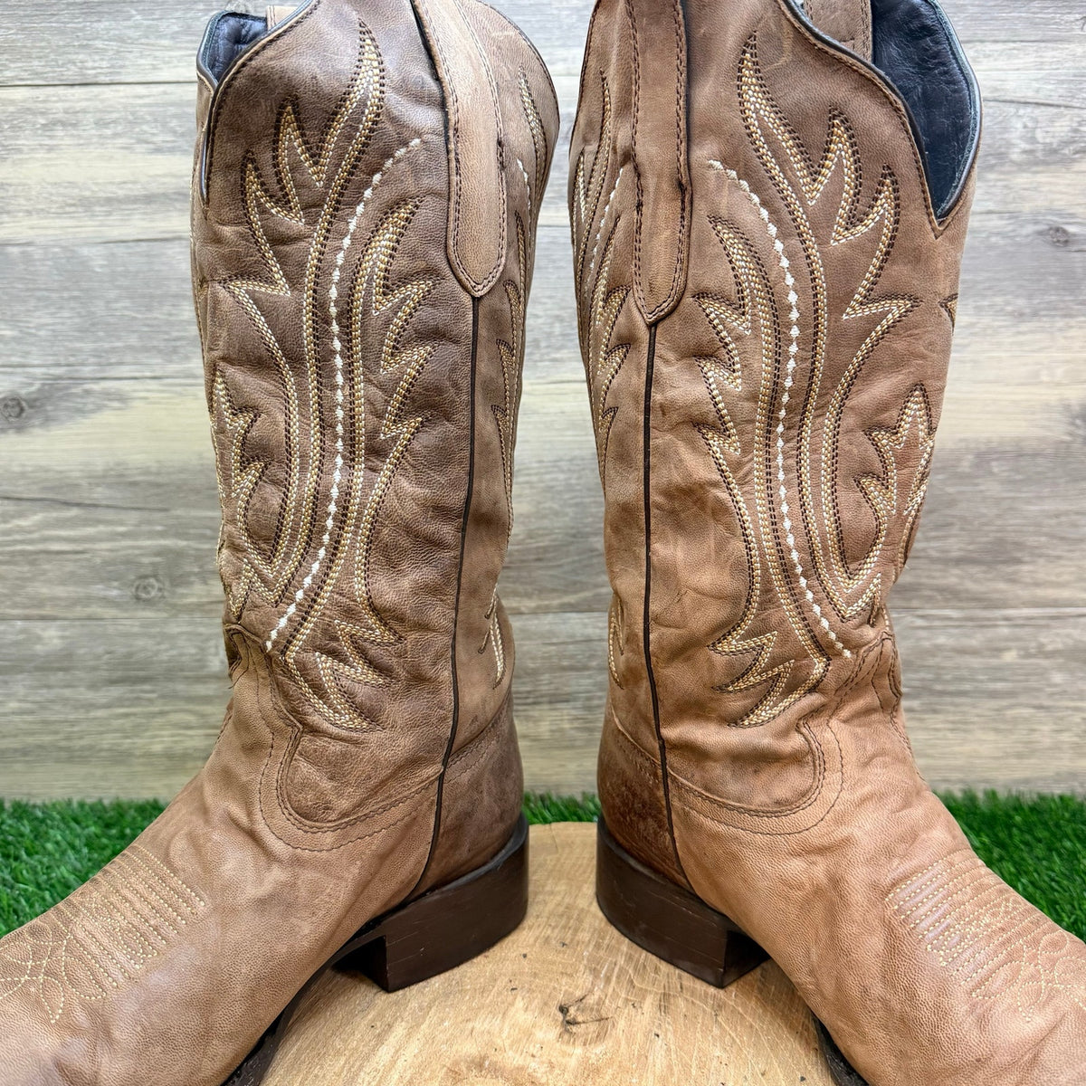 JB Dillon Women - Size 10B - Tan Feather Square Toe Cowboy Boots BRO2404