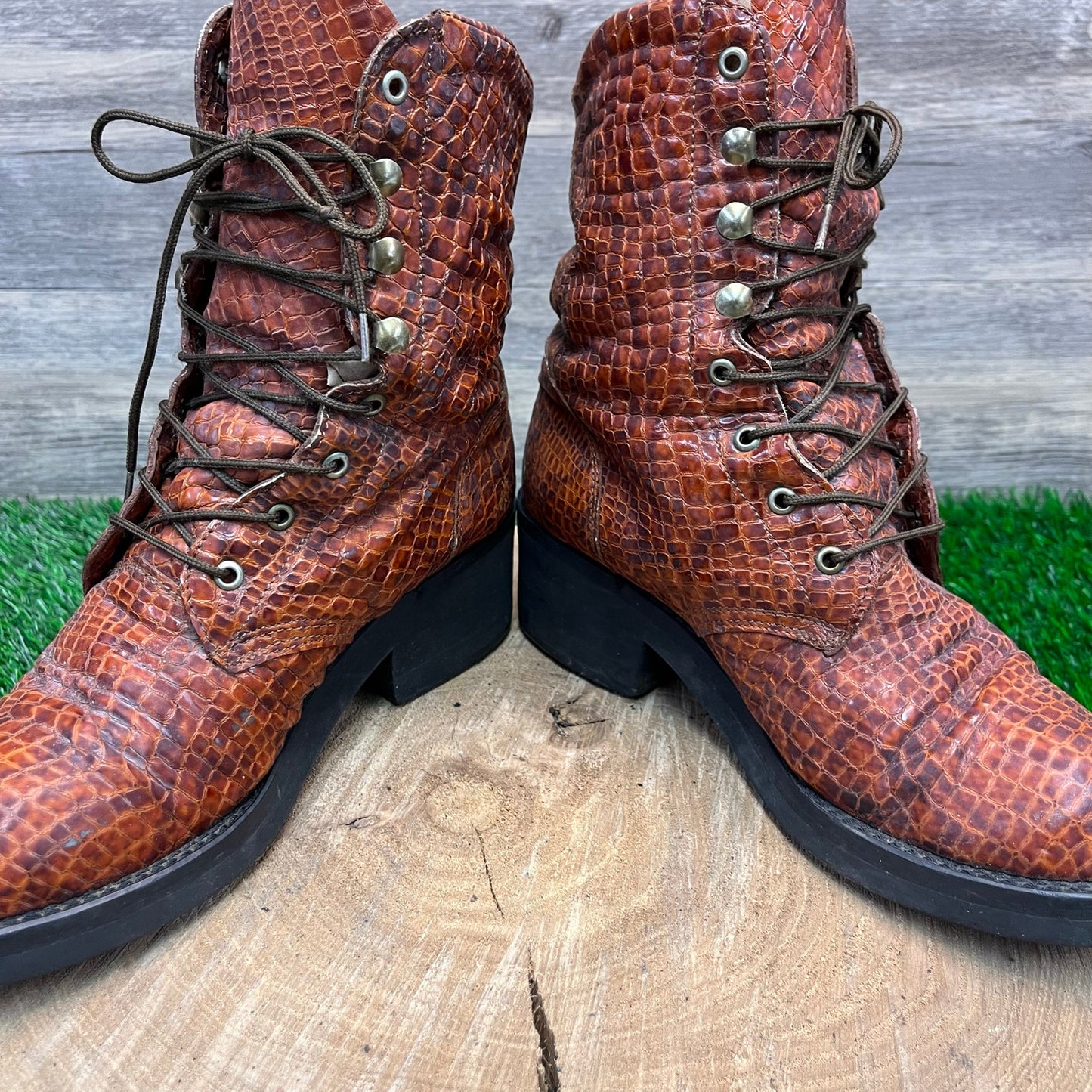 Dingo Women - Size 6.5M - Vintage Brown Animal Print Lace Up Boots Style 2305