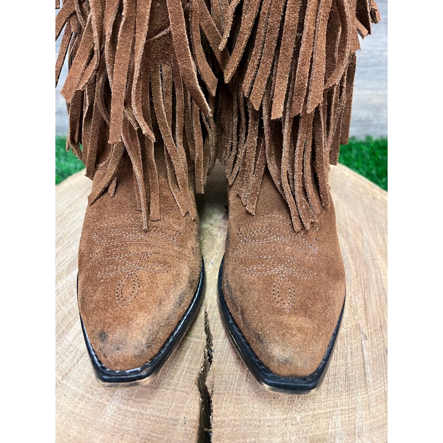 Shyanne Youth - Size 2D - Tan Suede Fringe Snip Toe Cowboy Boots Style 43514C