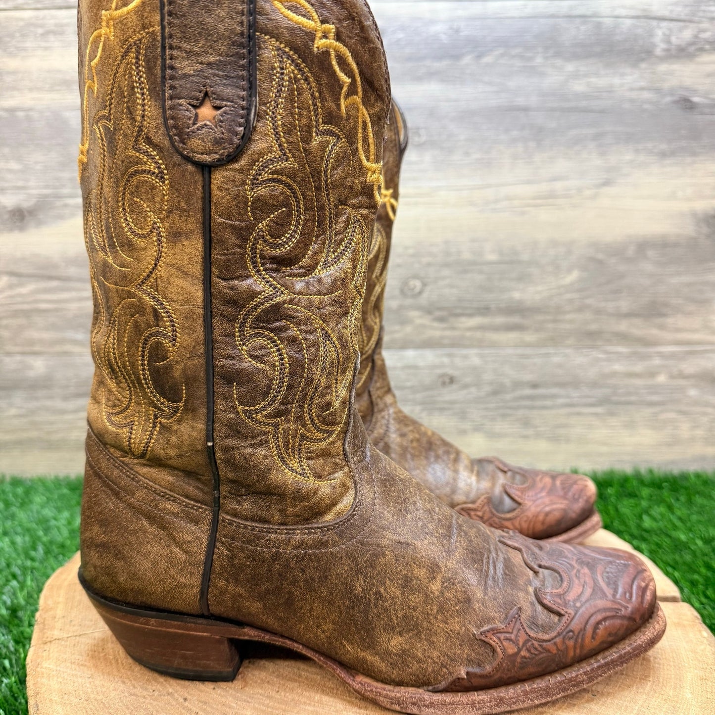 Tony Lama Women - Size 6.5B - Distressed Brown Santa Fe Tip Cowboy Boots VF6004