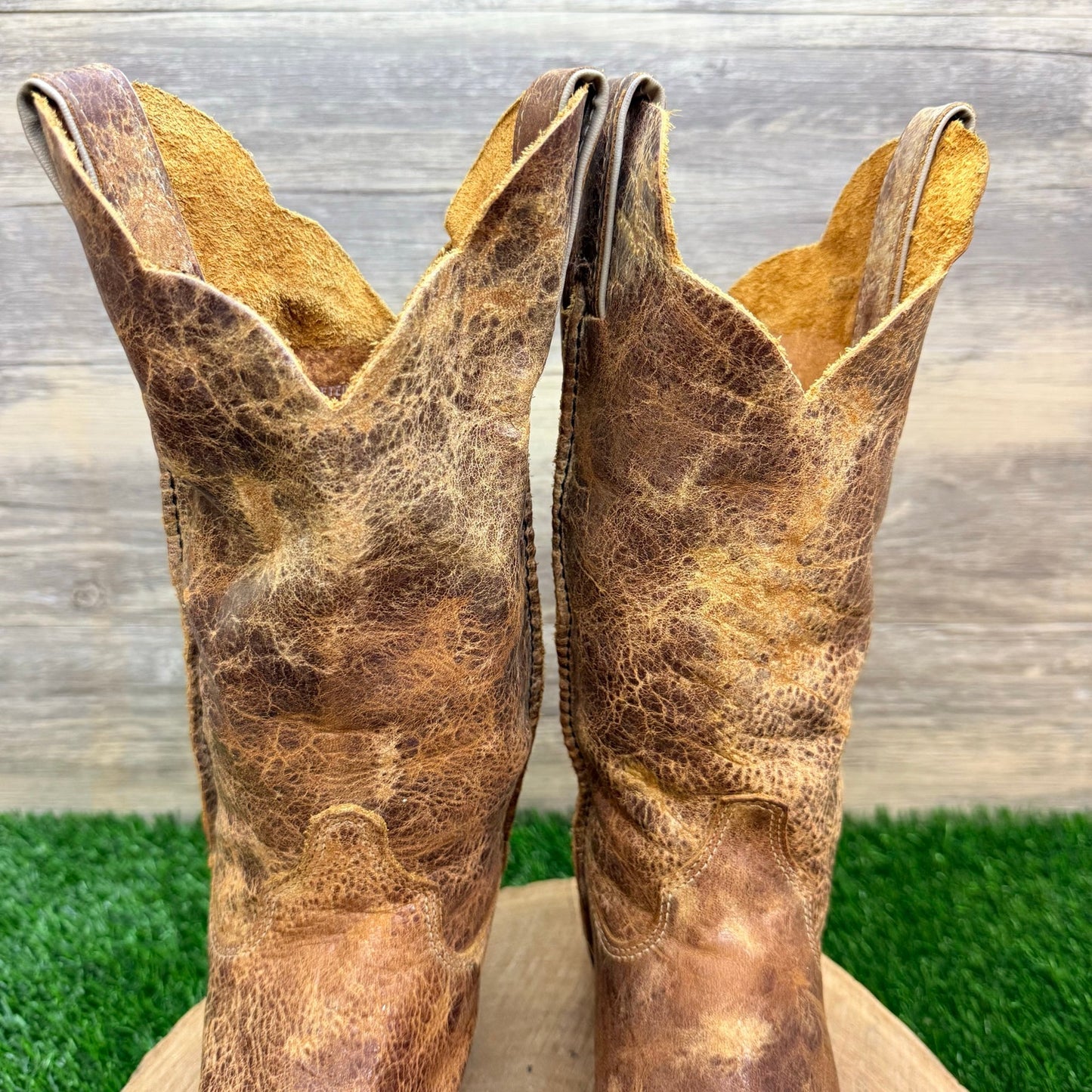 Justin Women - Size 7.5B -  Distressed Tan Square Toe Cowboy Boots BRL122