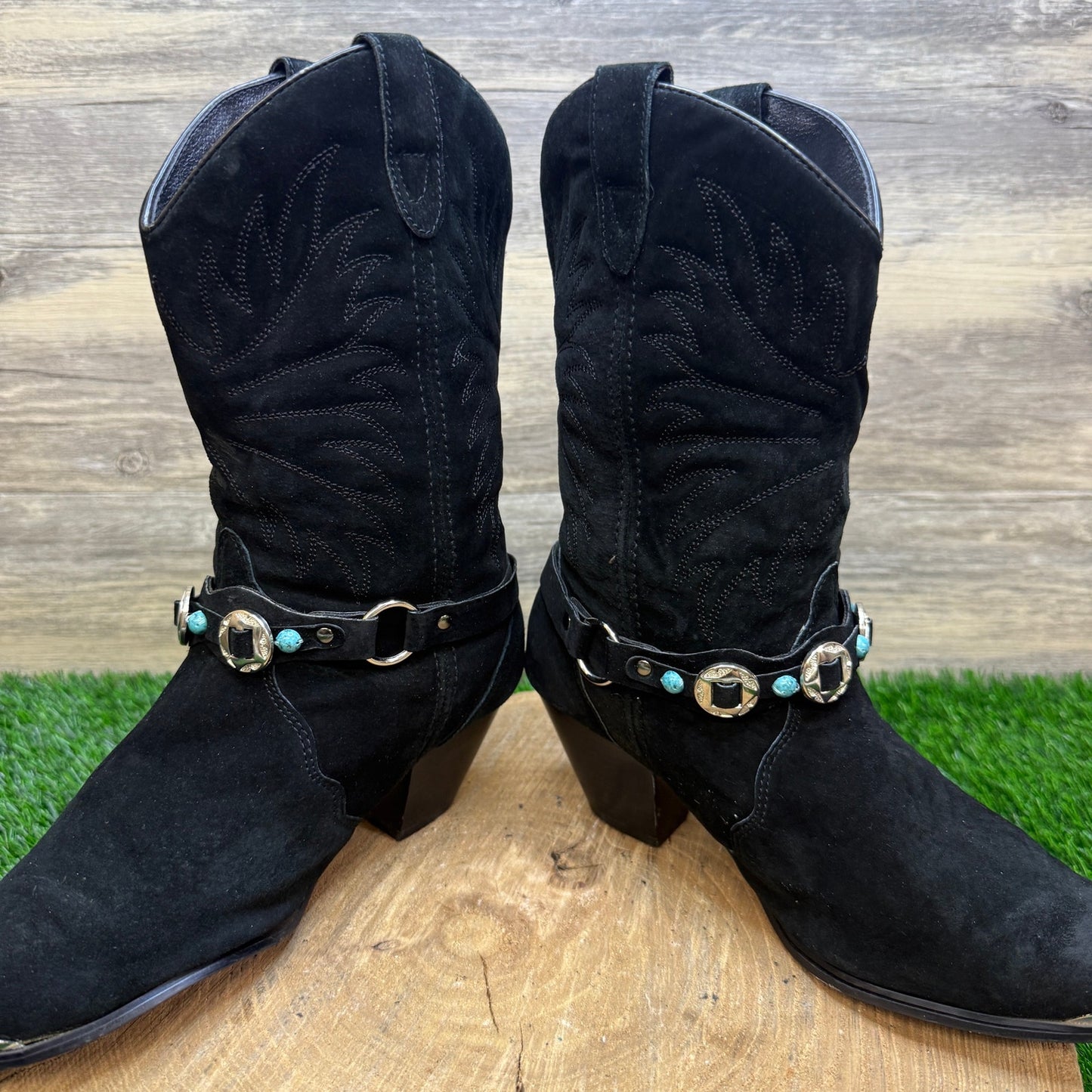 Dingo Women - Size 8.5M - Vintage Black Suede Harness Cowboy Boots DI541