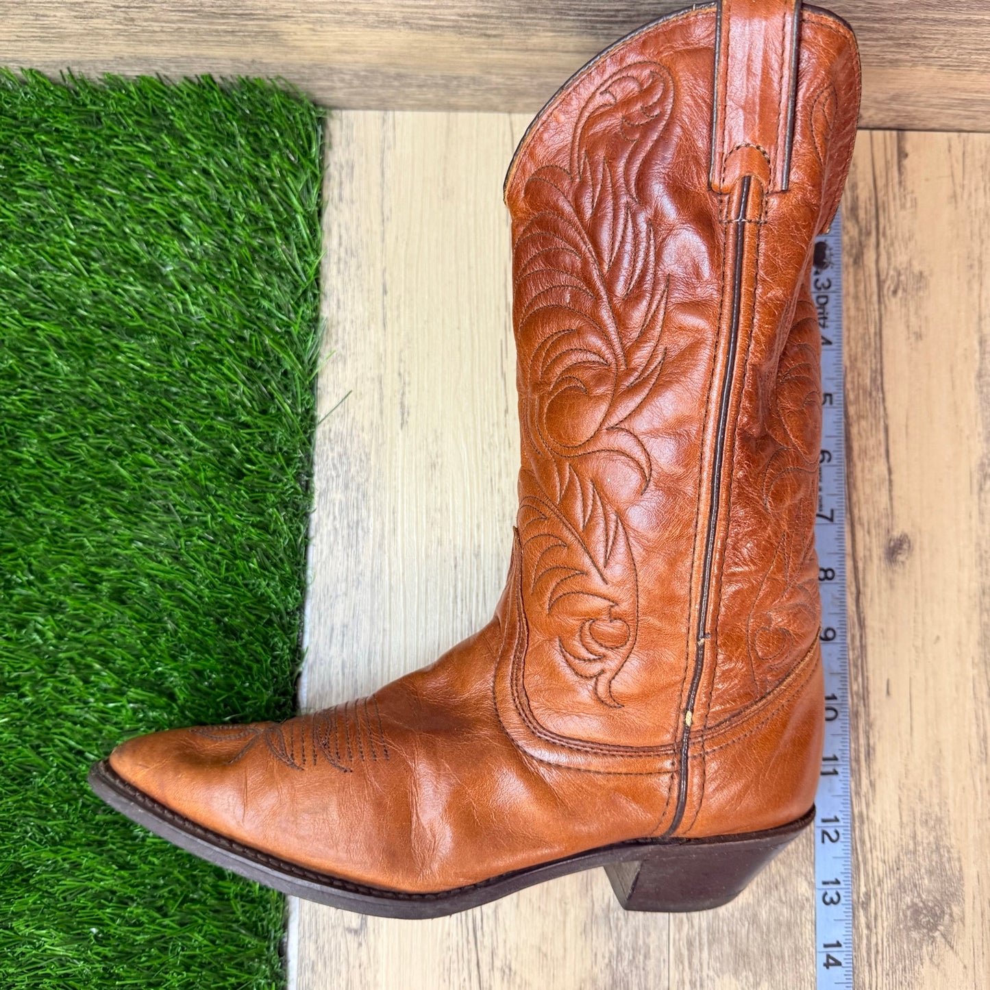 Acme Women - Size 7M - Vintage Brown Western Cowboy Boots 16664