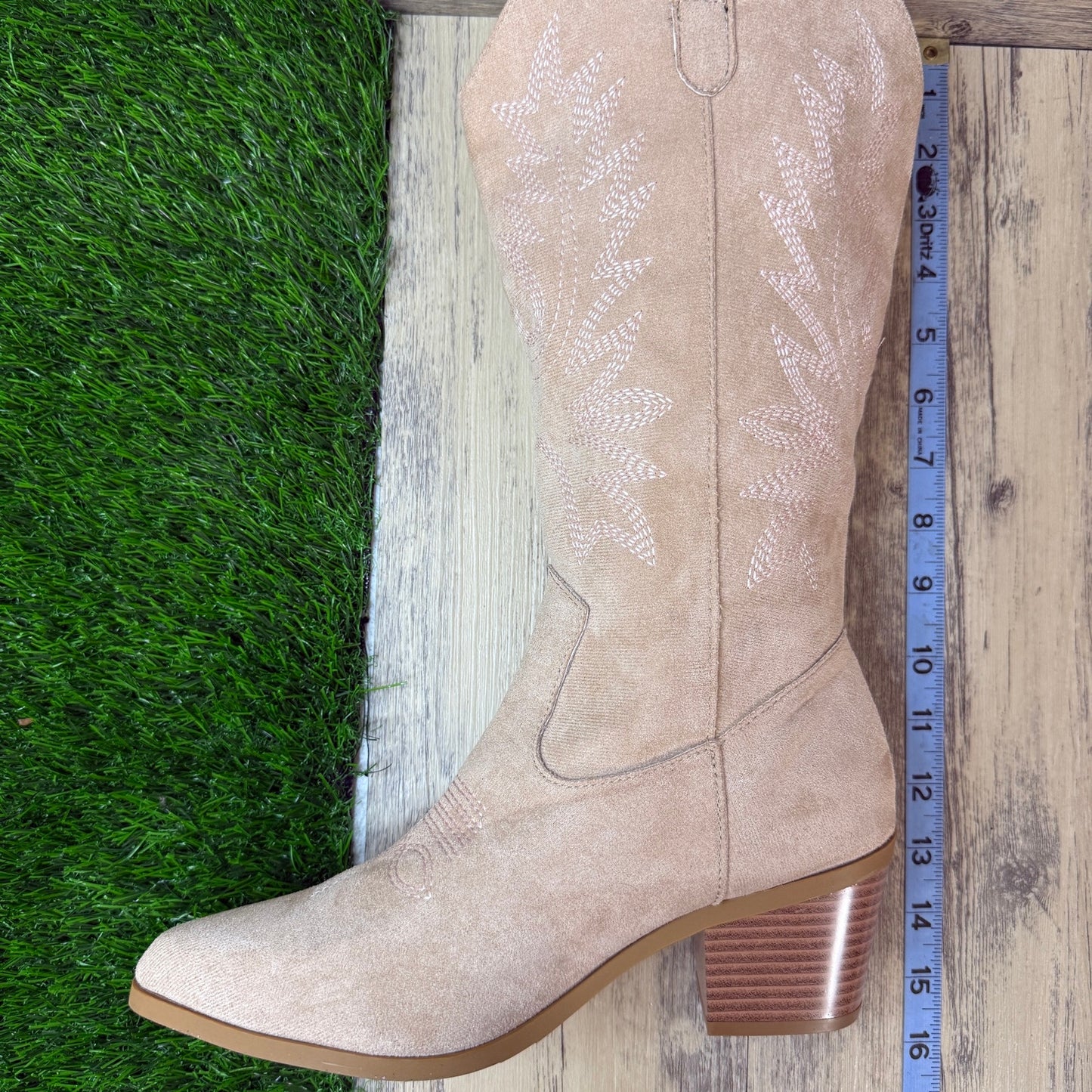 Unknown Women - Size 8 - Bone Flame Faux Suede Boots