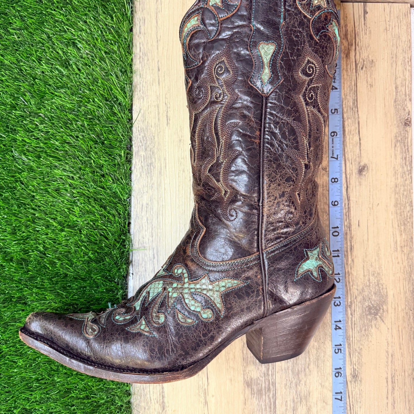 Stetson Women - Size 9B - Distressed Chocolate Snake Inlay Cowboy Boots 0512