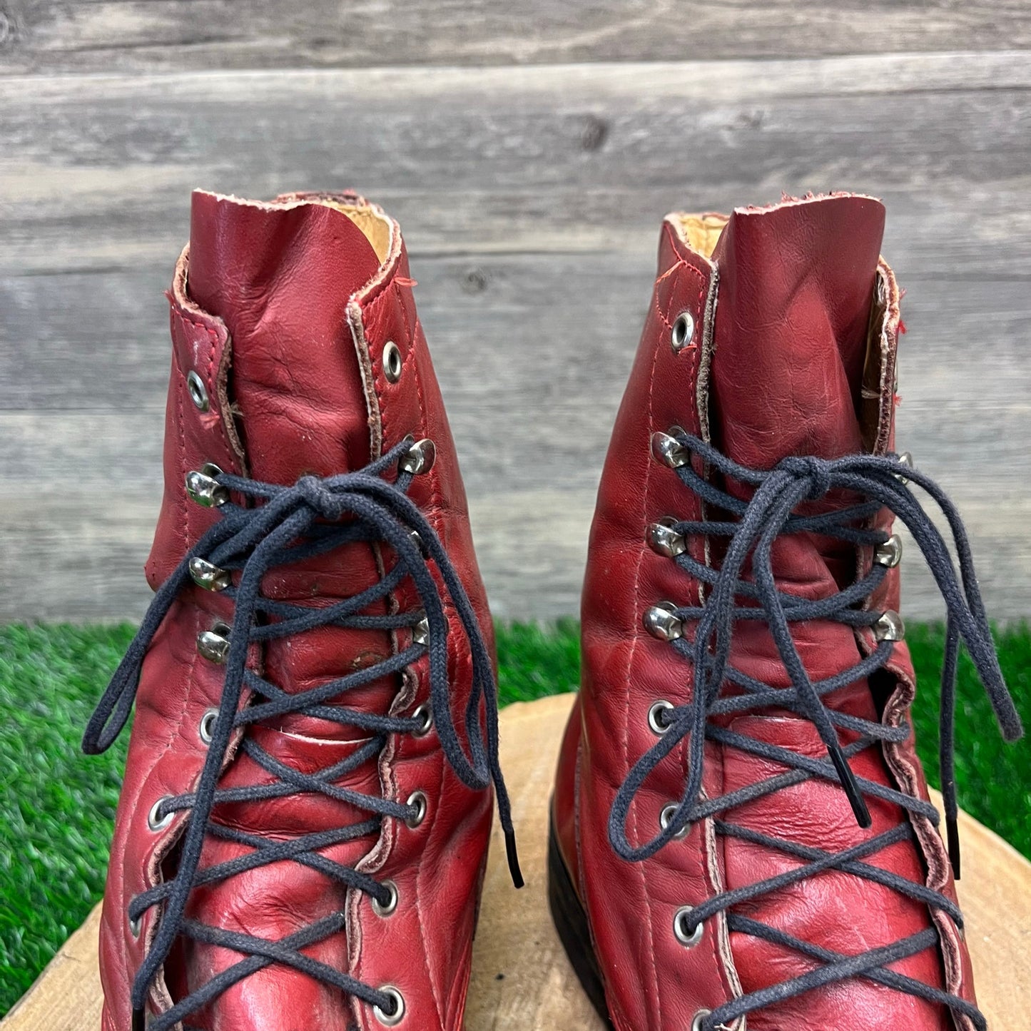 Unknown Women - Size 6M - Vintage Red Lace Up Cowboy Boots Style 18099