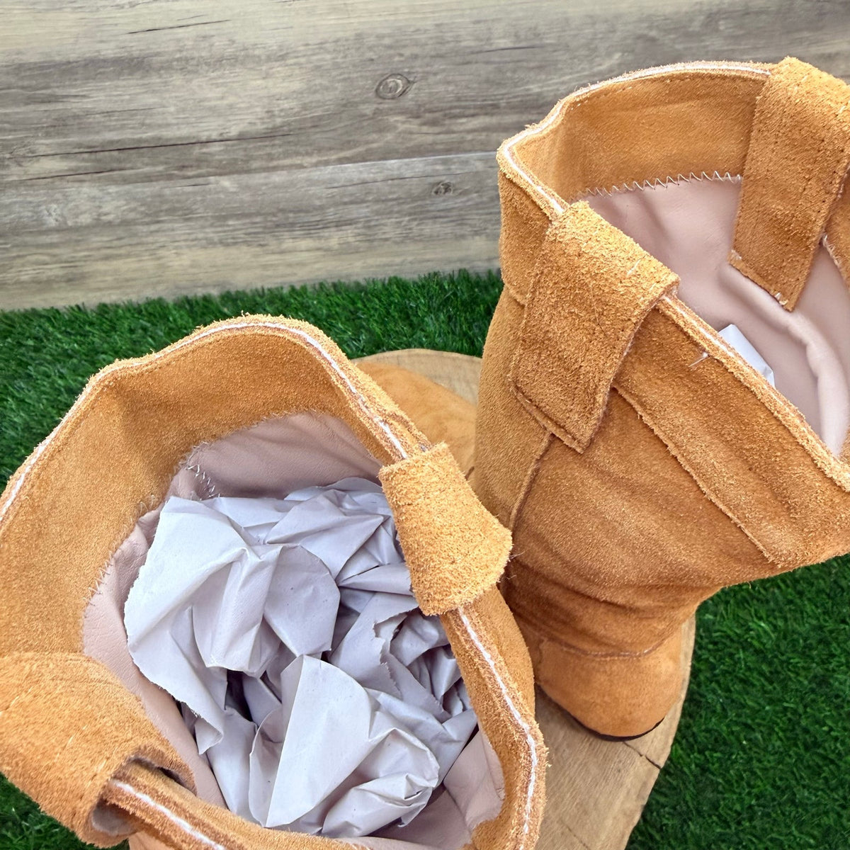 Unknown Women - Size 10 - Tan Suede Cowboy Boots