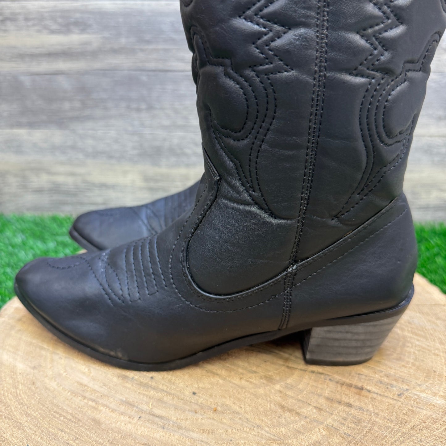 Chase Chloe Women - Size 7 - Black Soft Faux Leather Boots Style Charles-1