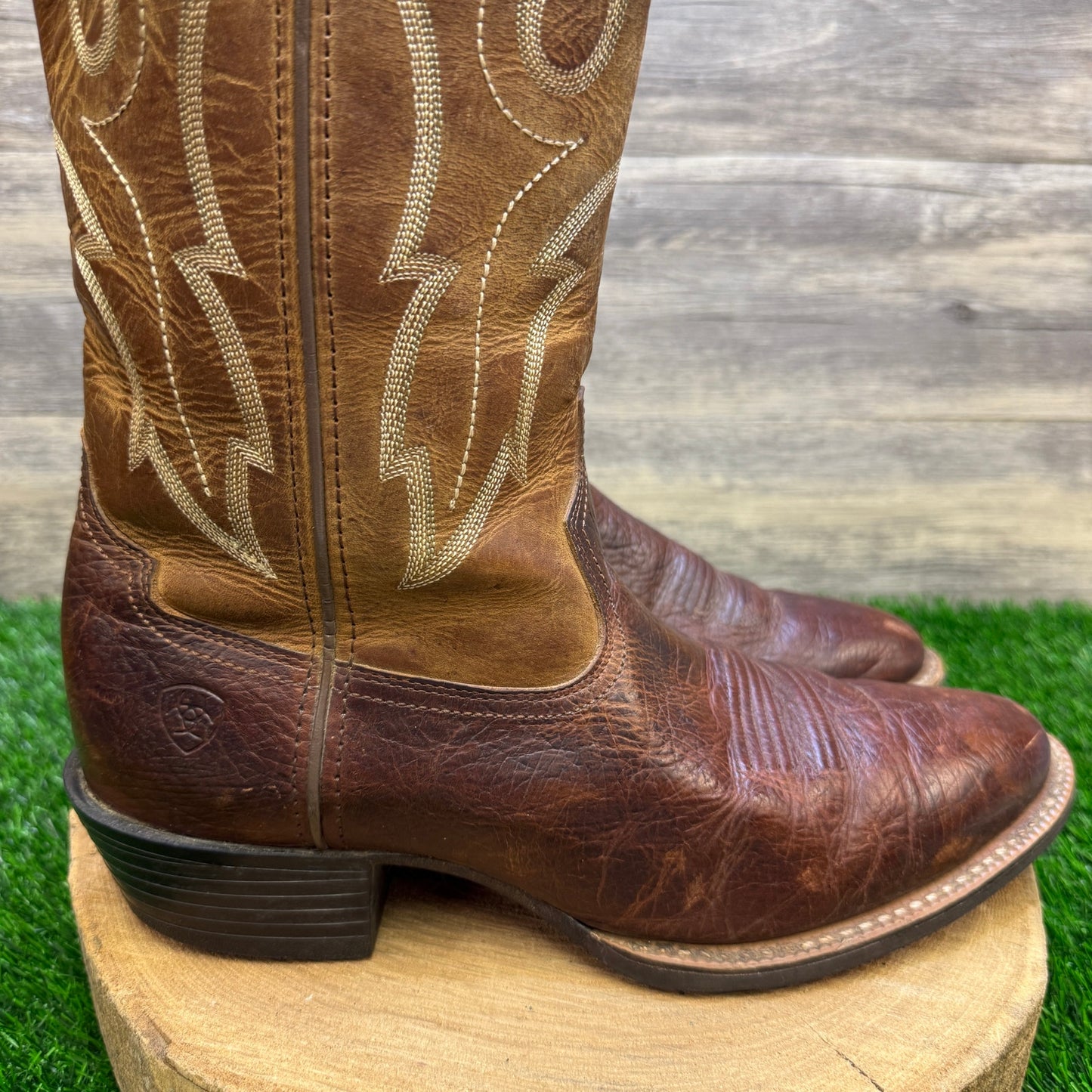 Ariat Men - Size 10.5D - Two Tone Brown Bullhide Cowboy Boots Style 10016366