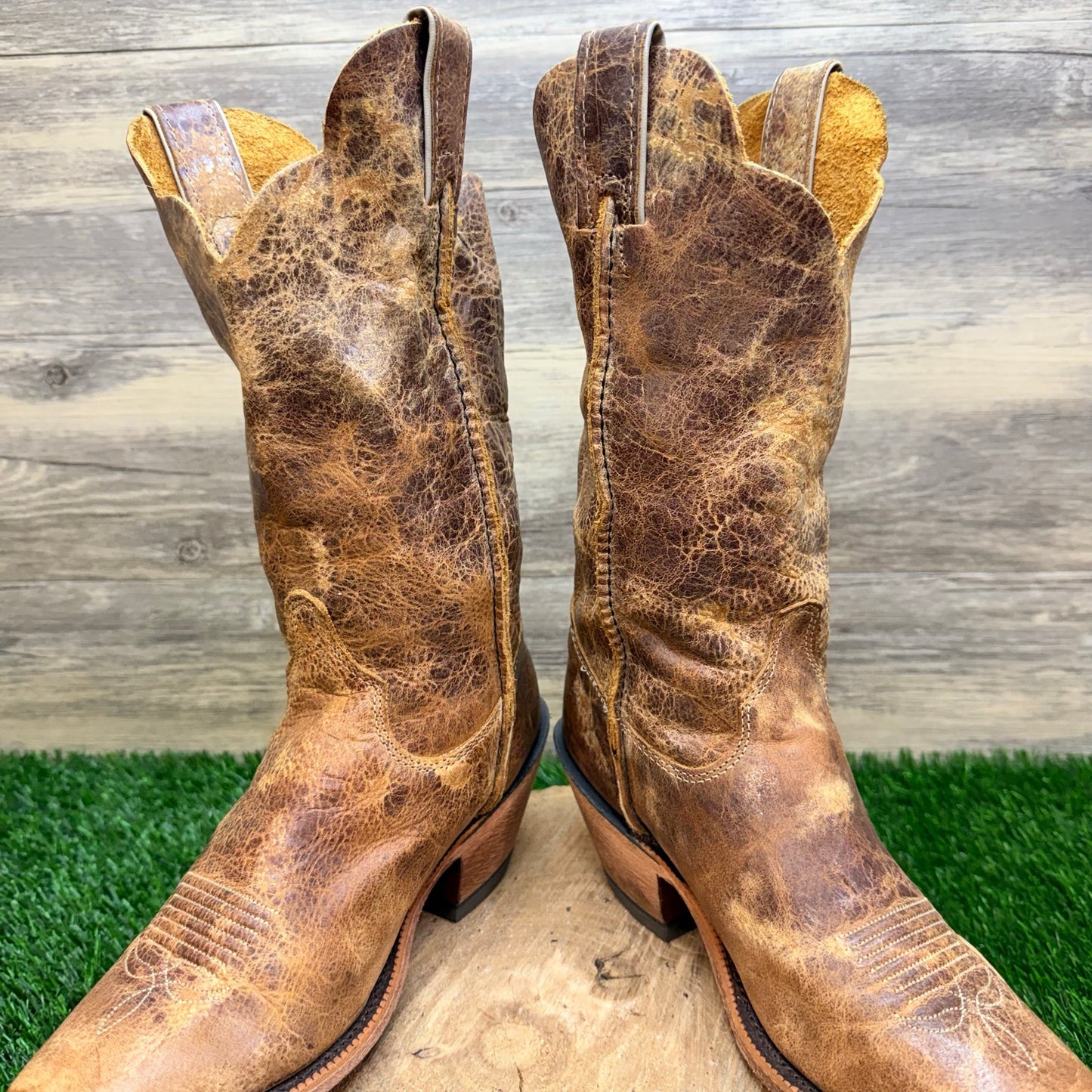 Justin Women - Size 7.5B -  Distressed Tan Square Toe Cowboy Boots BRL122