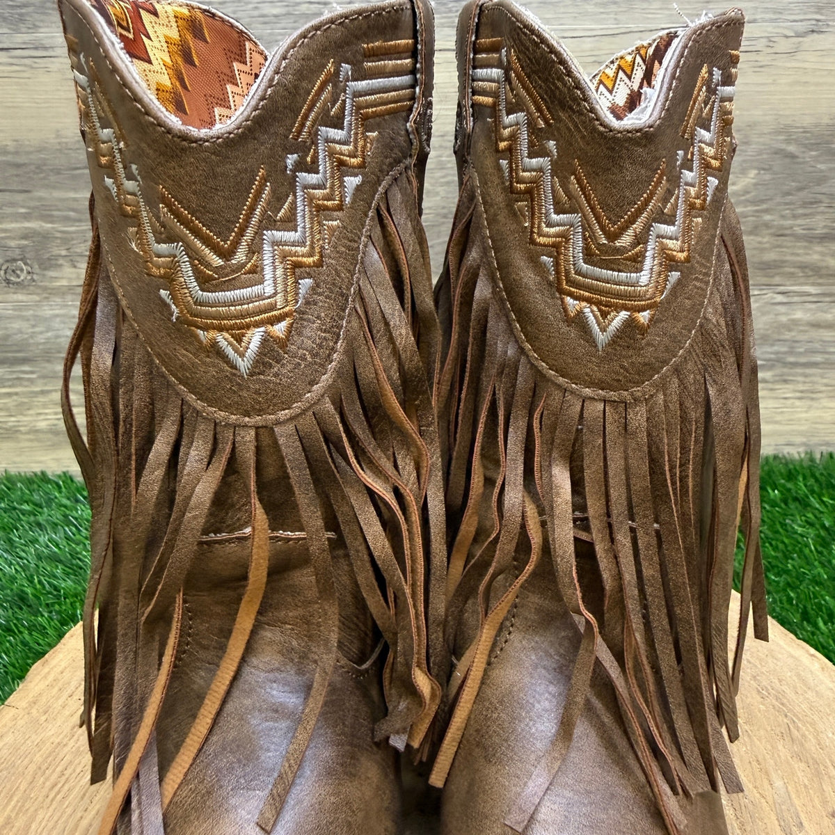 Roper Youth - Size 2 - Brushed Tan Native Fringe Faux Leather Cowboy Boots 119