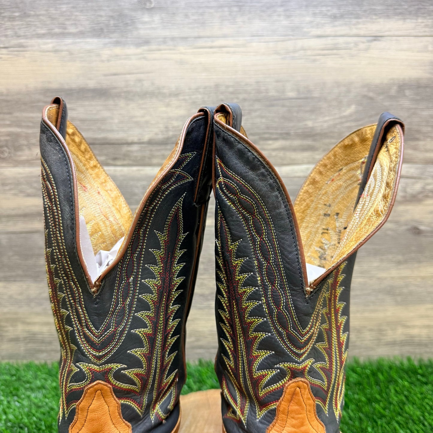 Tony Lama Women - Size 7B - Tan/Black Cowboy Boots 1060