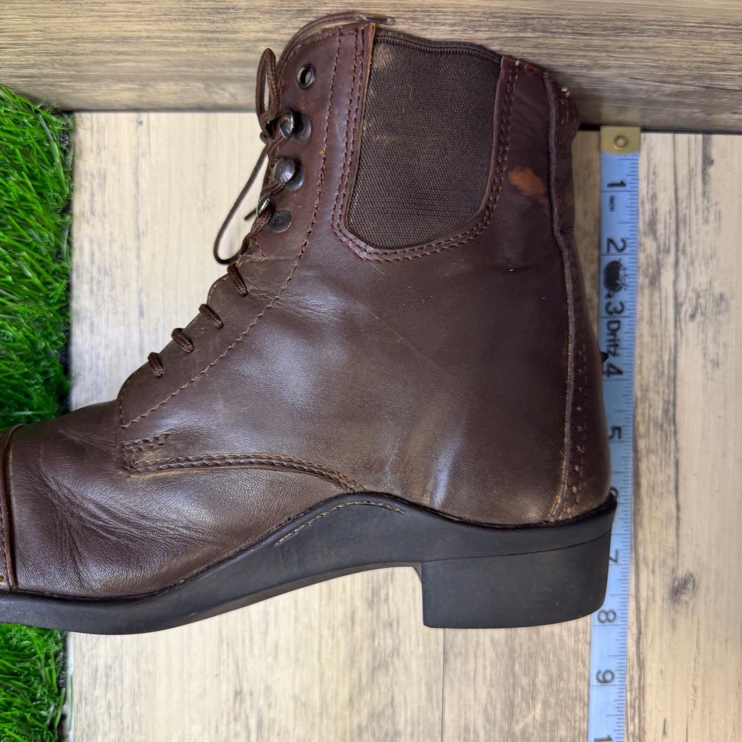 Ovation Women - Size 7.5 - Brown Lace Up Boots