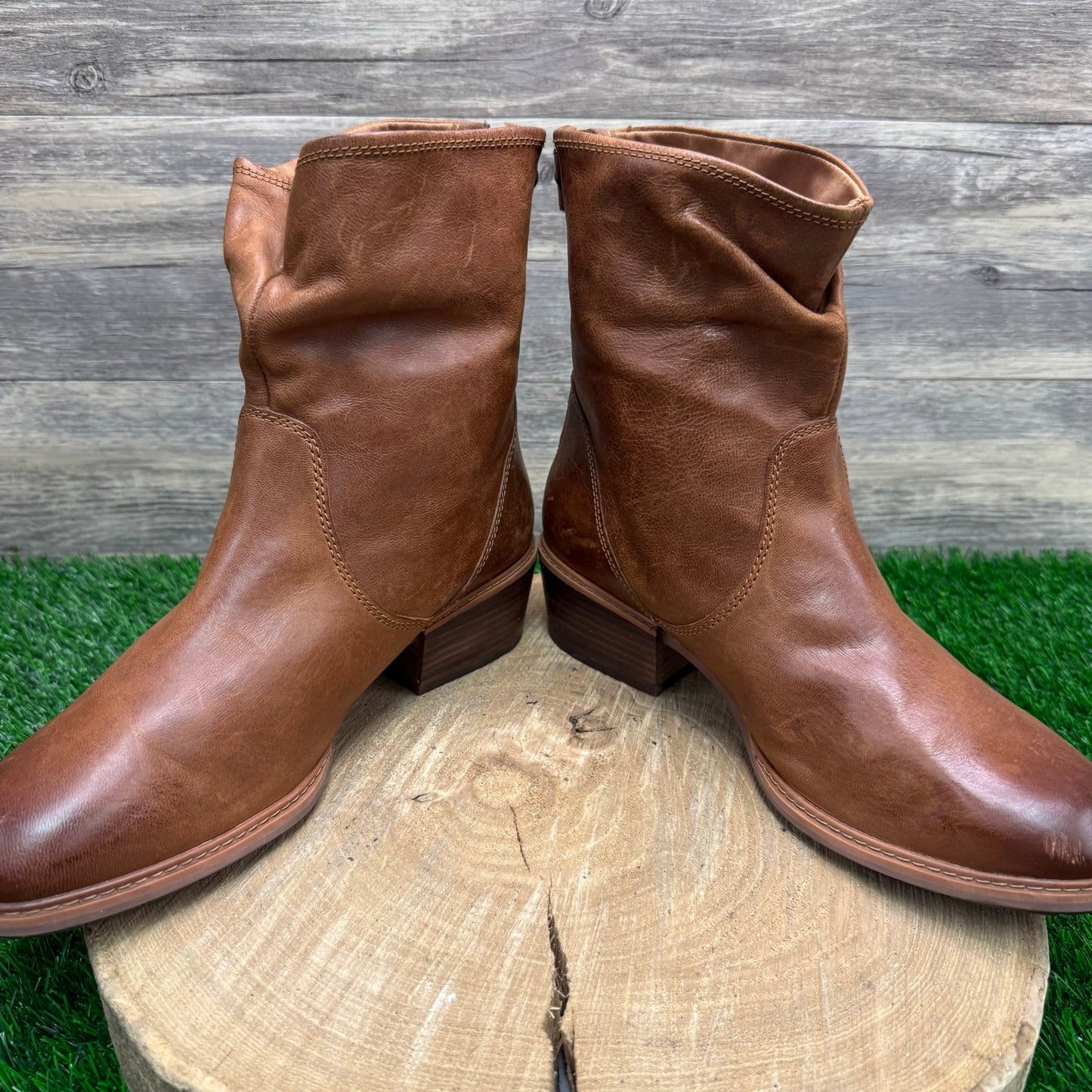 Timberland Women - Size 11 - Tan Ankle Zipper Boots Style A2448