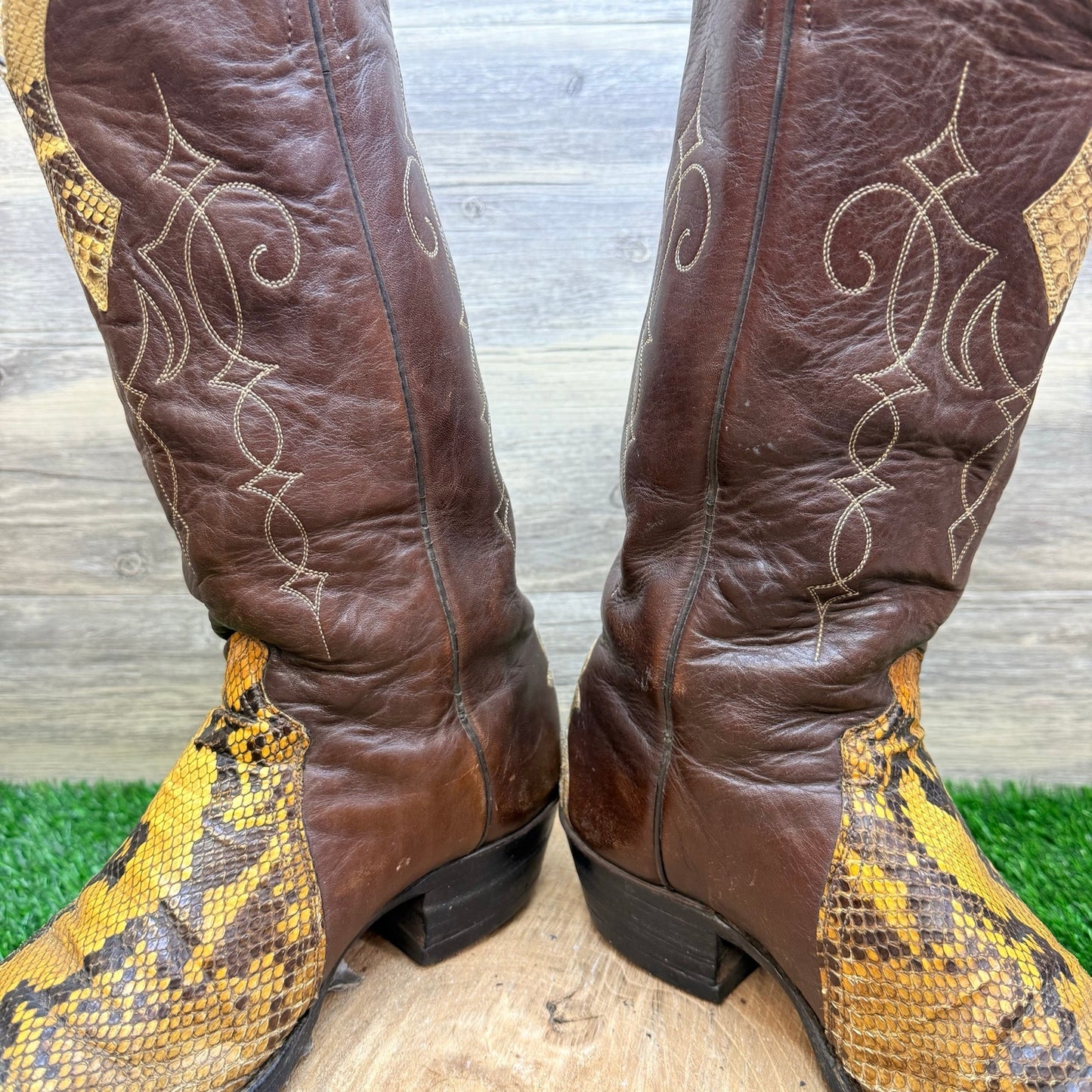 Justin Men - Size 9D - Vintage Brown Snake Python Western Cowboy Boots 9074