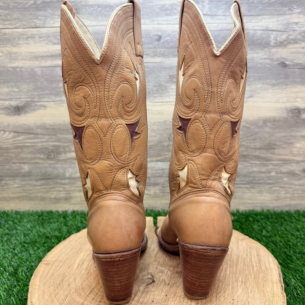 Dingo Women - Size 6M - Vintage Sand Heeled Cutout Western Cowboy Boots 7494