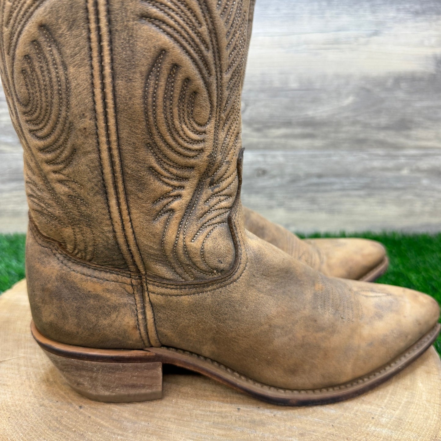 Abilene Women - Size 7.5M - Distressed Tan  Western Cowboy Style 9051