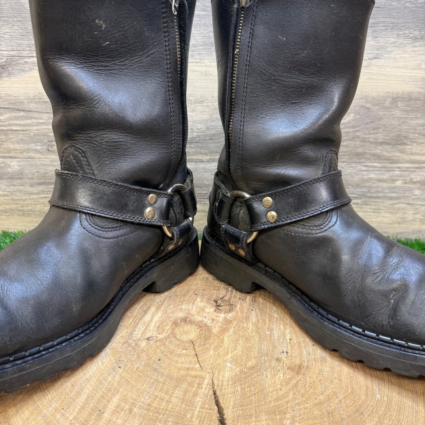 Ariat Men - Size 9EE - Black Metal Mounts Moto Square Toe Boots Style 10002679