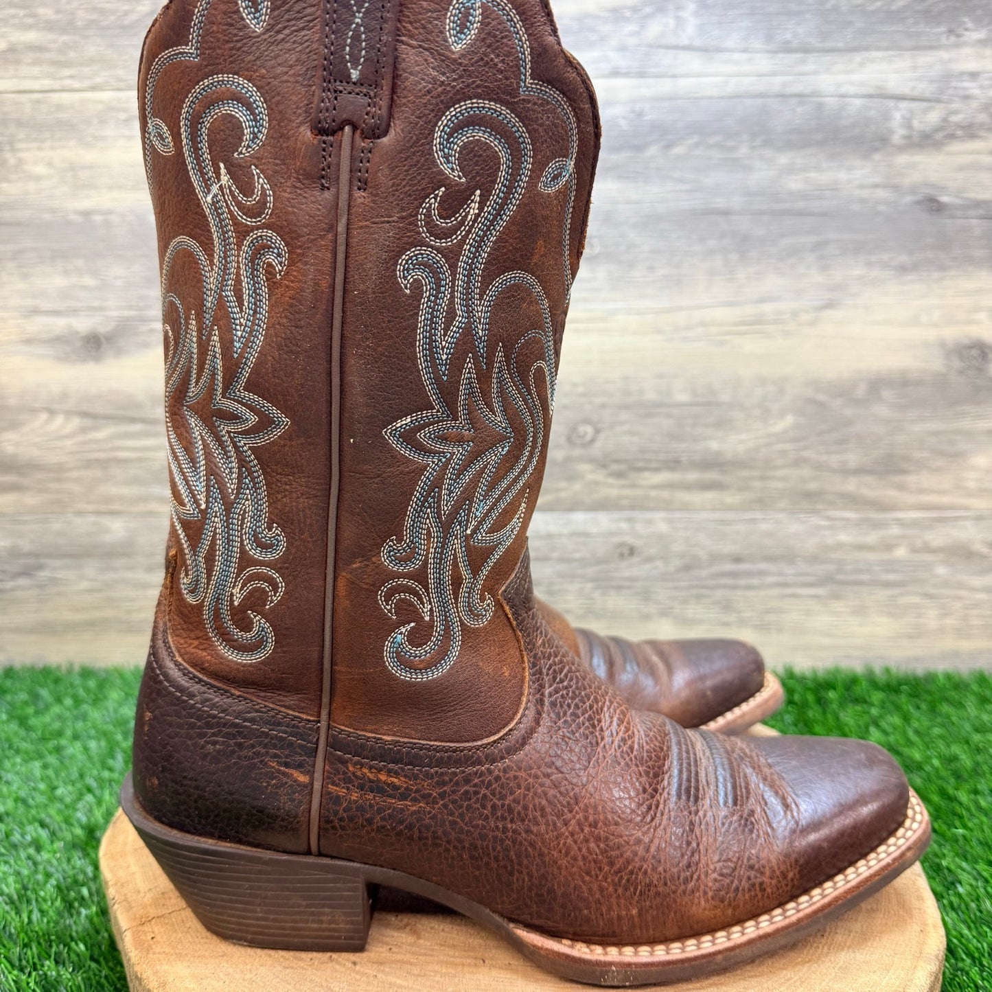 Ariat Women - Size 9.5B - Brown Legend Square Toe Cowboy Boots 10001046